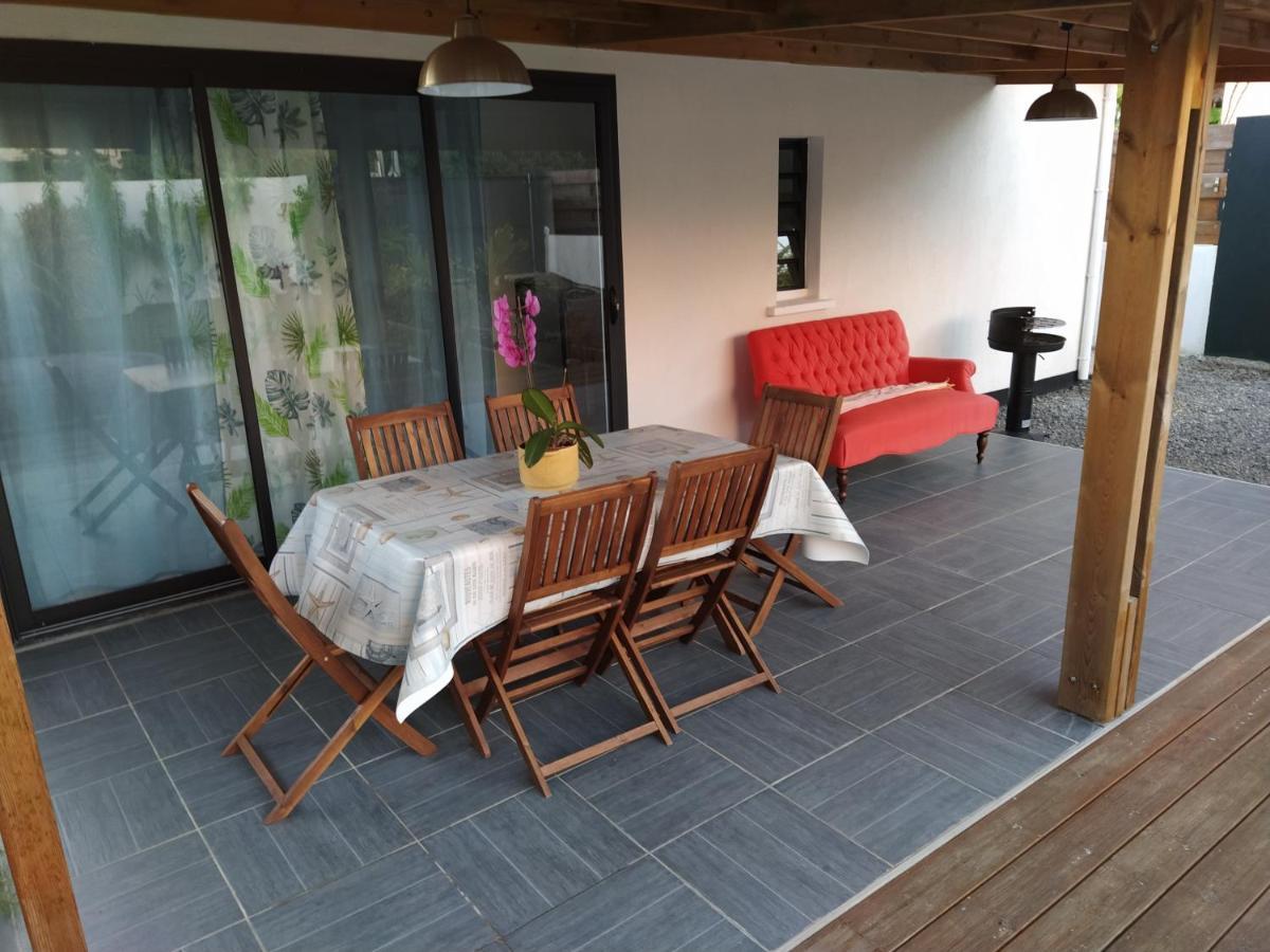 Jolie Maison T3 A St Pierre, 2 Chambres Avec Sdb, Grande Varangue, Jardin Saint Pierre Exterior photo