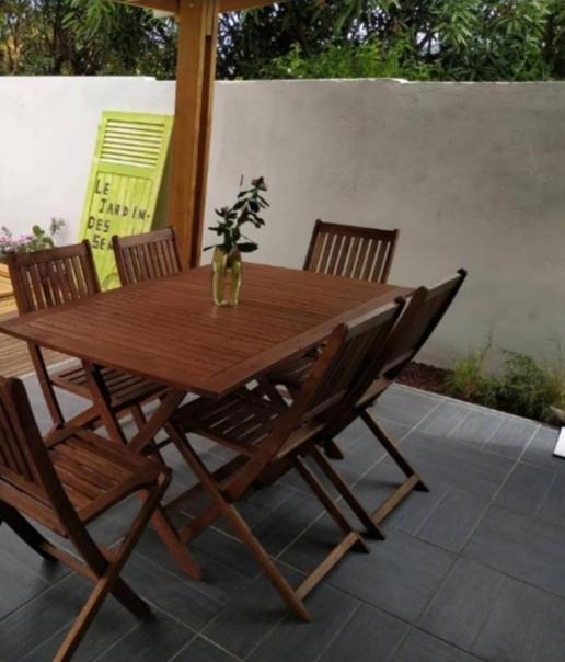 Jolie Maison T3 A St Pierre, 2 Chambres Avec Sdb, Grande Varangue, Jardin Saint Pierre Exterior photo