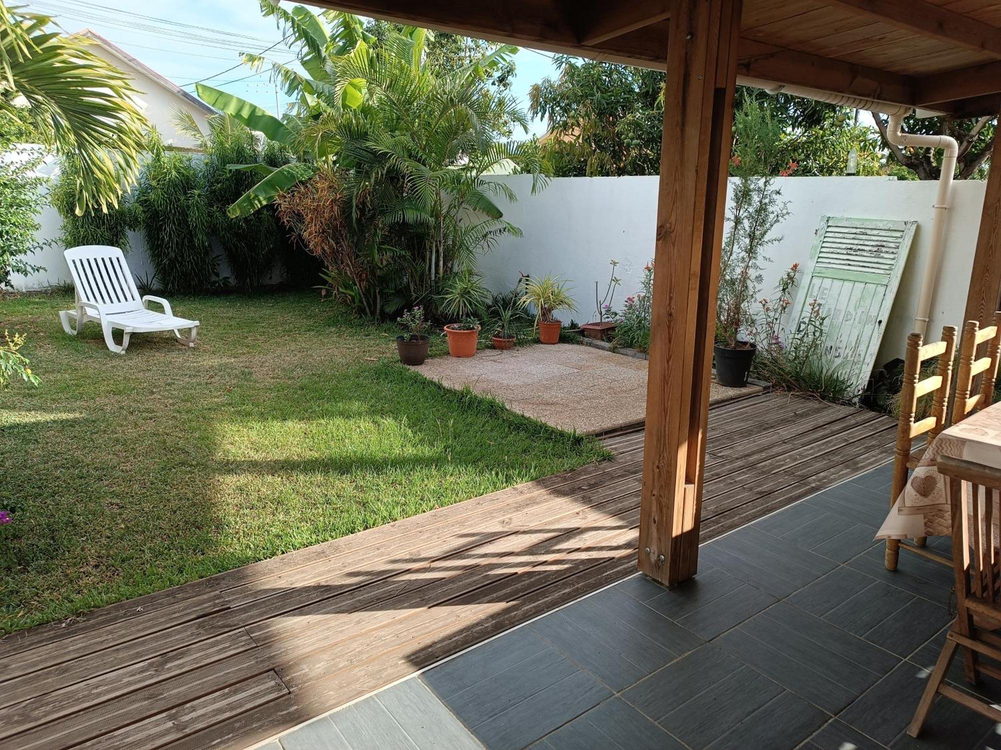 Jolie Maison T3 A St Pierre, 2 Chambres Avec Sdb, Grande Varangue, Jardin Saint Pierre Exterior photo